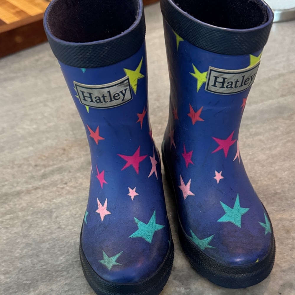 Hatley Navy Rain Boots with Multicolor Stars